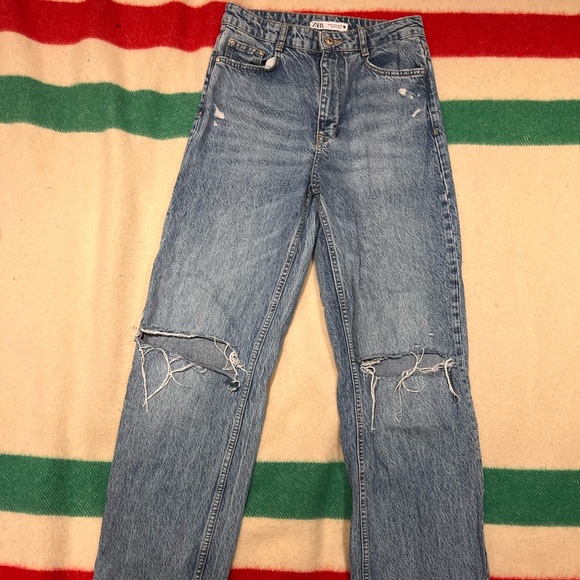 ZARA highwaisted jeans - Picture 3 of 3